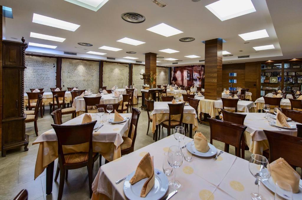 Hotel Restaurante La Peseta Astorga Luaran gambar